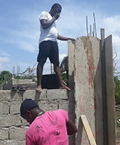 Construction  lcole biblique en Haiti